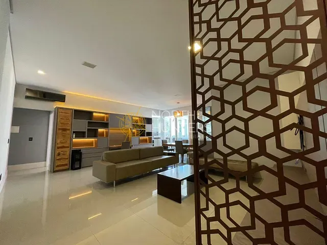 Apartamento com 189m² 3 quartos e 4 banheiros, para alugar, no bairro Jurerê em Florianópolis