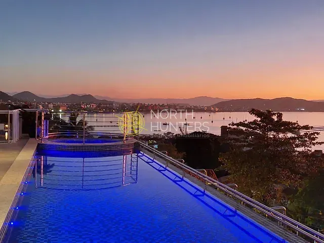 Apartamento com 189m² 3 quartos e 4 banheiros, para alugar, no bairro Jurerê em Florianópolis