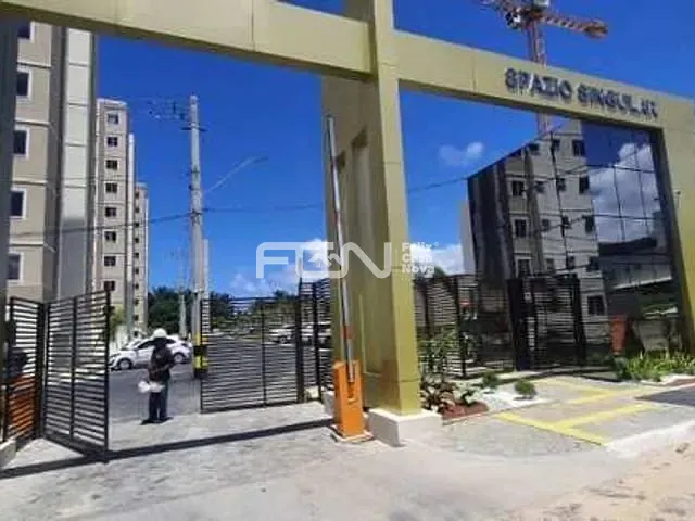 Apartamento 2 quartos e 1 banheiro, à venda, no bairro Buraquinho em Lauro de Freitas