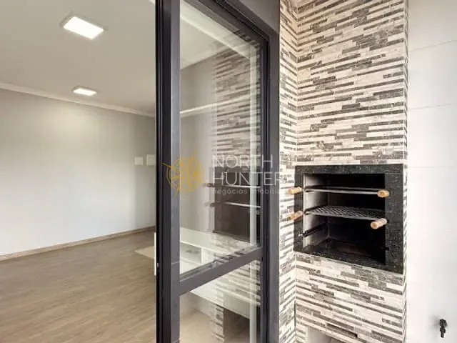 Apartamento 2 quartos e 2 banheiros, à venda, no bairro Petrópolis em Joinville