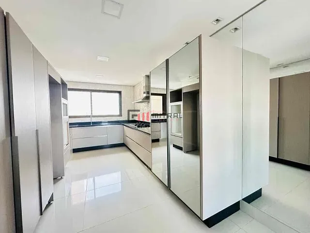 Apartamento 3 quartos e 5 banheiros, à venda, no bairro Santa Rosa em Londrina
