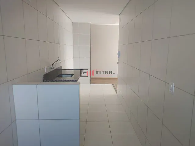 Apartamento com 112m² 3 quartos e 2 banheiros, à venda, no bairro Veraliz em Londrina