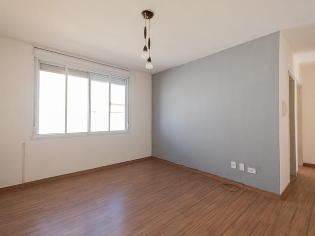 Apartamento com 90m² 2 quartos e 2 banheiros, para alugar, no bairro Centro em Pelotas
