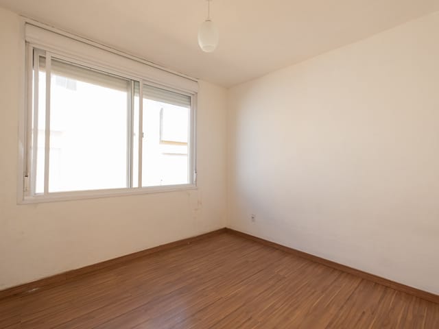 Apartamento com 90m² 2 quartos e 2 banheiros, para alugar, no bairro Centro em Pelotas
