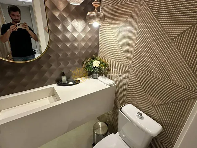 Apartamento 3 quartos e 4 banheiros, para alugar, no bairro Jurerê em Florianópolis