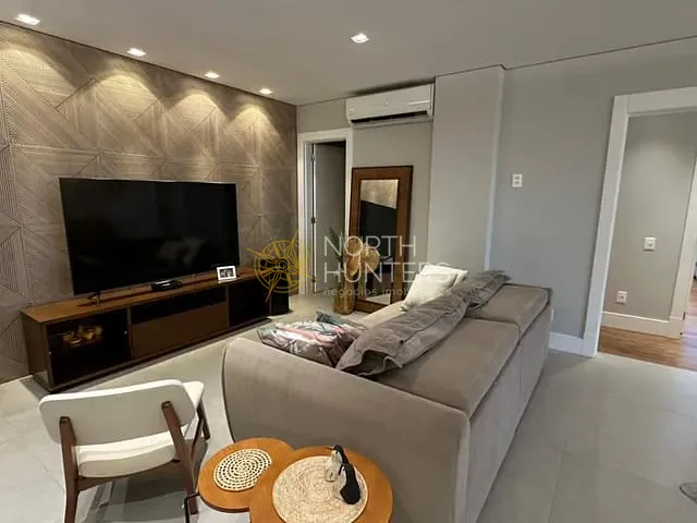 Apartamento 3 quartos e 4 banheiros, para alugar, no bairro Jurerê em Florianópolis