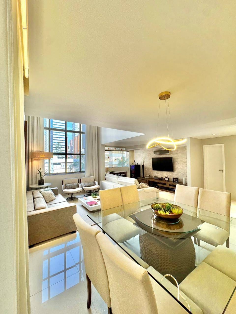 Apartamento duplex à venda no San Patrick, com 252 m², 4 suítes, no Setor Bueno, Goiânia, GO