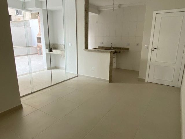 Apartamento com 480m² 3 quartos e 2 banheiros, à venda, no bairro João Pinheiro em Belo Horizonte