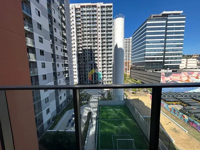 Apartamento 2 quartos e 1 banheiro, à venda, no bairro Santo Cristo em Rio de Janeiro