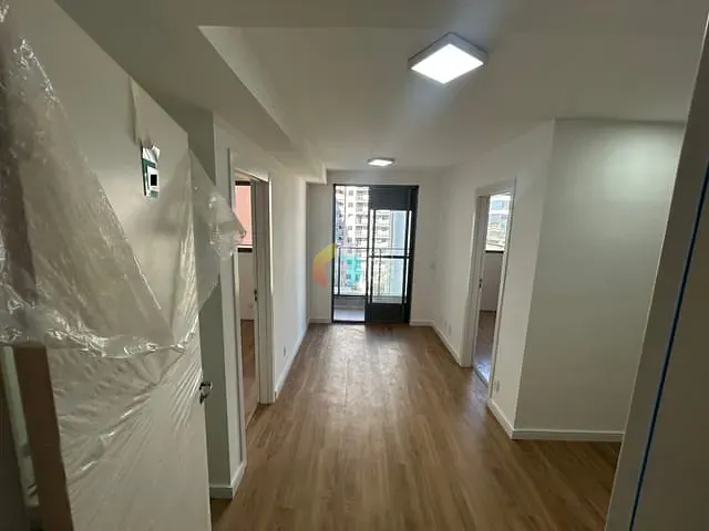 Apartamento 2 quartos e 1 banheiro, à venda, no bairro Santo Cristo em Rio de Janeiro