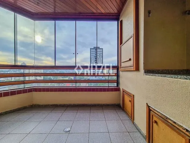 Apartamento 2 quartos e 2 banheiros, para alugar, no bairro Centro em Novo Hamburgo