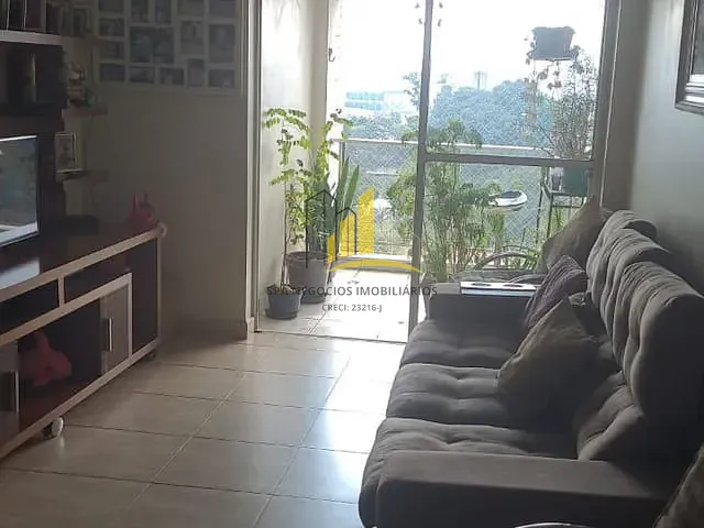 Apartamento 3 quartos e 2 banheiros, para alugar, no bairro Parque São Jorge em São Paulo