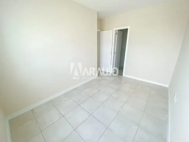 Apartamento 2 quartos e 2 banheiros, à venda, no bairro Barra do Rio em Itajaí