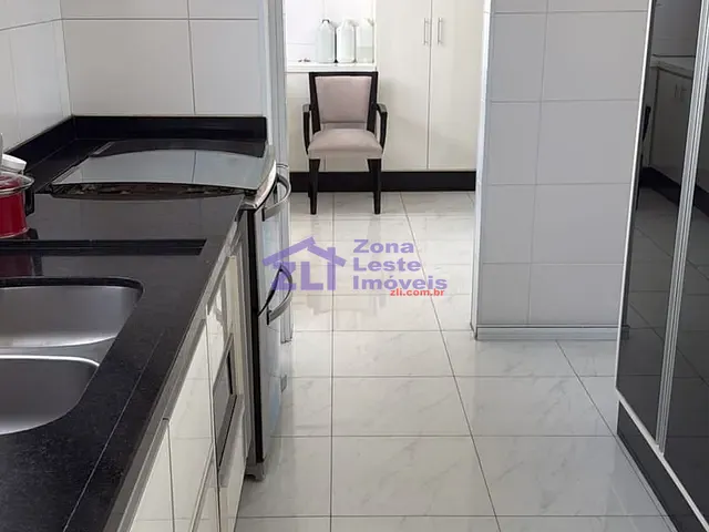 Apartamento com 190m² 3 quartos e 5 banheiros, para alugar, no bairro Chácara Califórnia em São Paulo