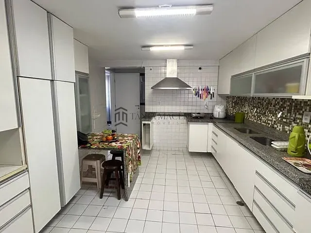 Apartamento 4 quartos e 3 banheiros, à venda, no bairro Tamarineira em Recife