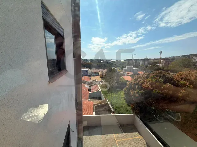 Apartamento com 79m² 3 quartos e 1 banheiro, para alugar, no bairro Residencial Parque dos Ipês em Jaguariúna