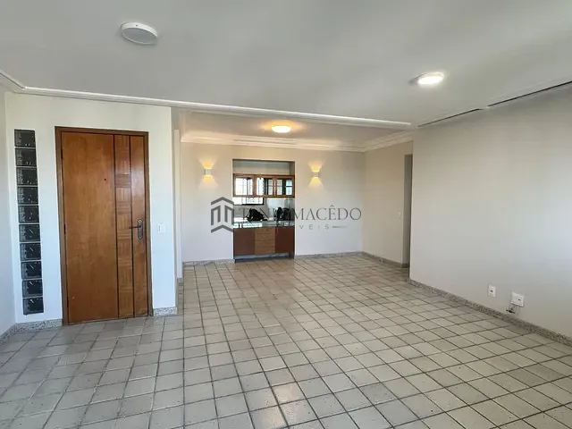 Apartamento 4 quartos e 3 banheiros, à venda, no bairro Casa Forte em Recife