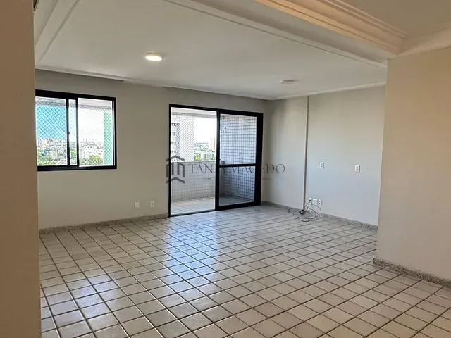 Apartamento 4 quartos e 3 banheiros, à venda, no bairro Casa Forte em Recife