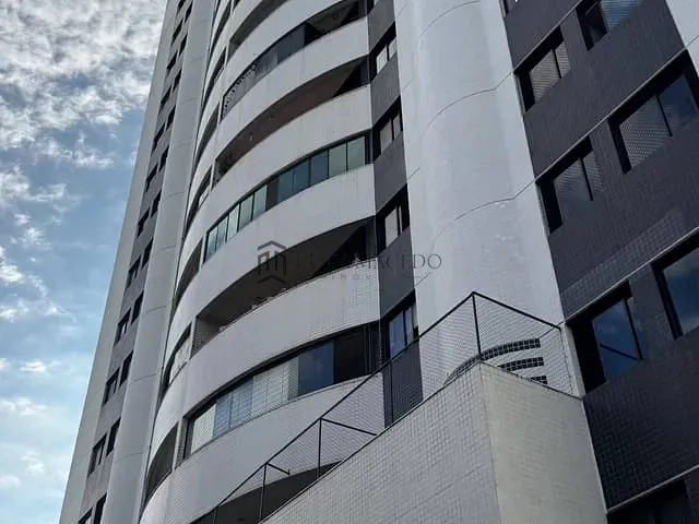 Apartamento 4 quartos e 3 banheiros, à venda, no bairro Casa Forte em Recife