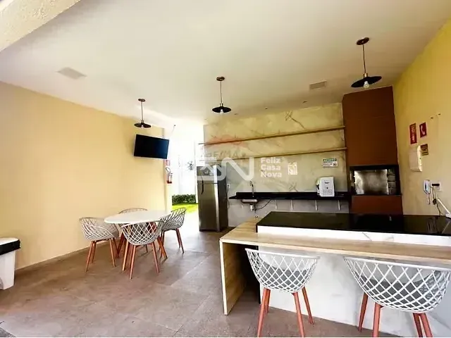 Apartamento 2 quartos e 2 banheiros, à venda, no bairro Buraquinho em Lauro de Freitas