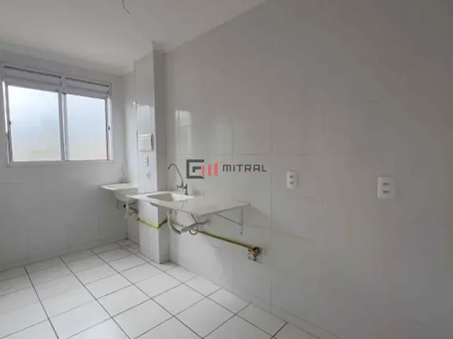Apartamento 2 quartos e 1 banheiro, à venda, no bairro Cidade Industrial 2 em Londrina