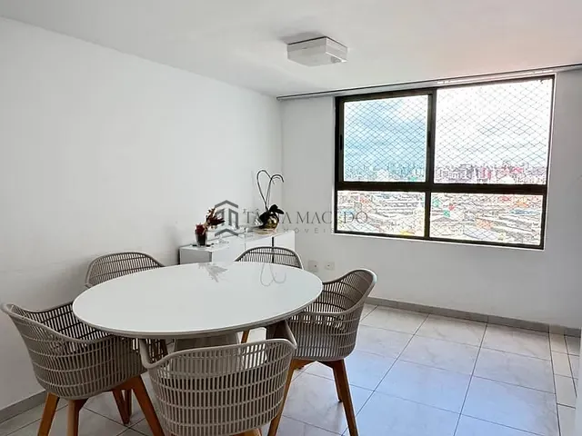 Apartamento 4 quartos e 6 banheiros, à venda, no bairro Santo Antônio em Recife
