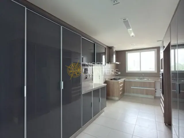 Apartamento 4 quartos e 5 banheiros, à venda, no bairro Anita Garibaldi em Joinville