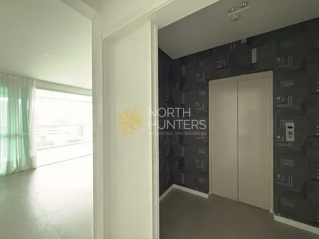 Apartamento 4 quartos e 5 banheiros, à venda, no bairro Anita Garibaldi em Joinville