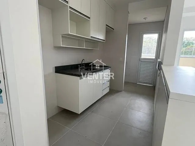 Apartamento 2 quartos e 2 banheiros, para alugar, no bairro Parque São Luís em Taubaté