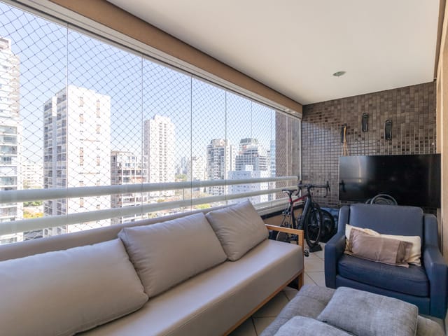 Apartamento com 137m² 3 quartos e 4 banheiros, à venda, no bairro Vila Olímpia em São Paulo