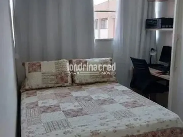 Apartamento 2 quartos e 1 banheiro, à venda, no bairro Chácara Manella em Cambé
