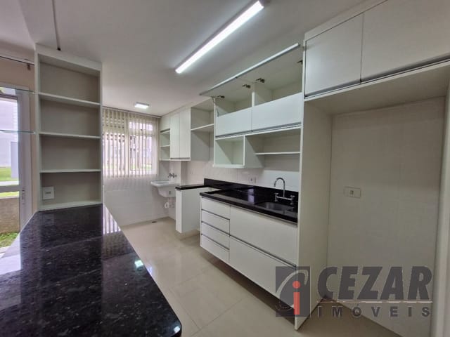 Apartamento 3 quartos e 2 banheiros, para alugar, no bairro Uberaba em Curitiba