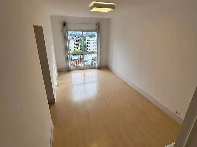 Apartamento 3 quartos e 2 banheiros, para alugar, no bairro Alto da Lapa em São Paulo