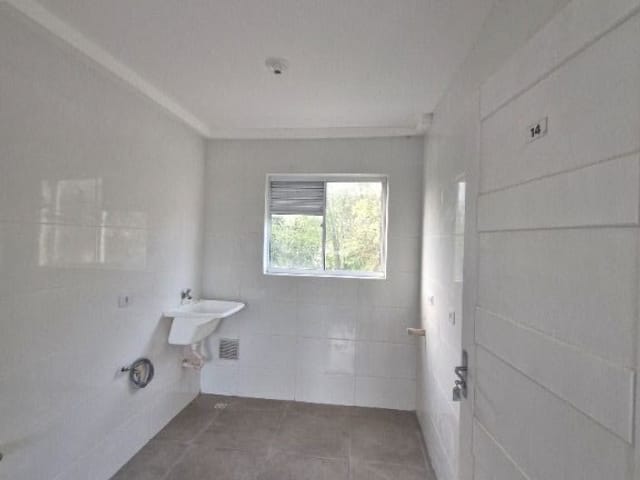 Apartamento 2 quartos e 1 banheiro, para alugar, no bairro Jardim Guarujá em Colombo