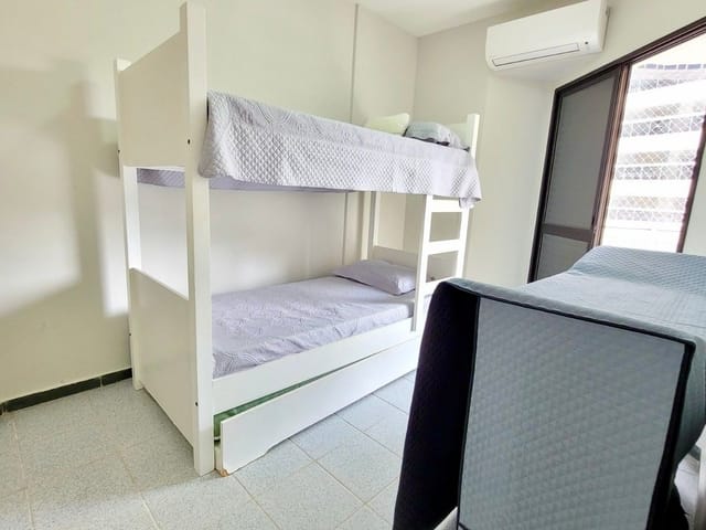Apartamento 3 quartos e 2 banheiros, para alugar, no bairro Riviera em Bertioga