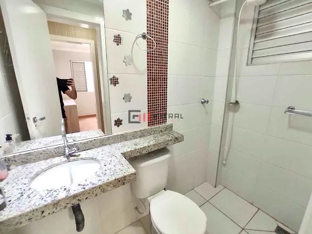 Apartamento 2 quartos e 2 banheiros, à venda, no bairro Conjunto Habitacional Santiago II em Londrina