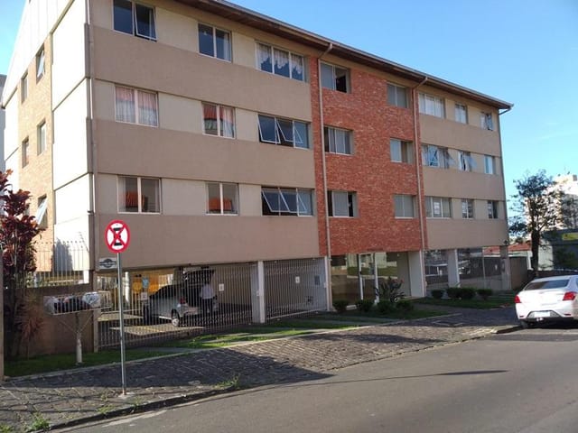 Locação - Apartamento com 3 quartos, 1 vaga, 80 m², Edifício Maraba - Centro, Ponta Grossa.