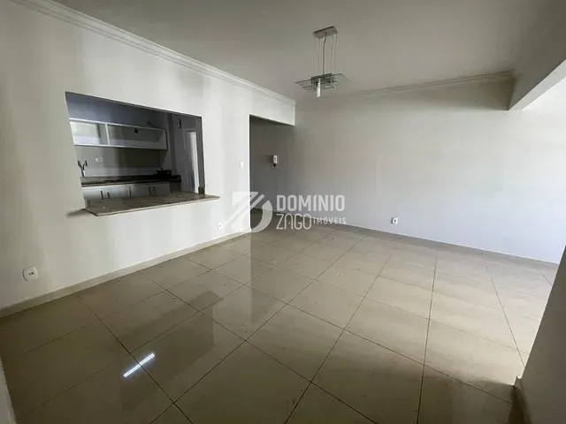 Apartamento 3 quartos e 1 banheiro, para alugar, no bairro Centro em Uberaba
