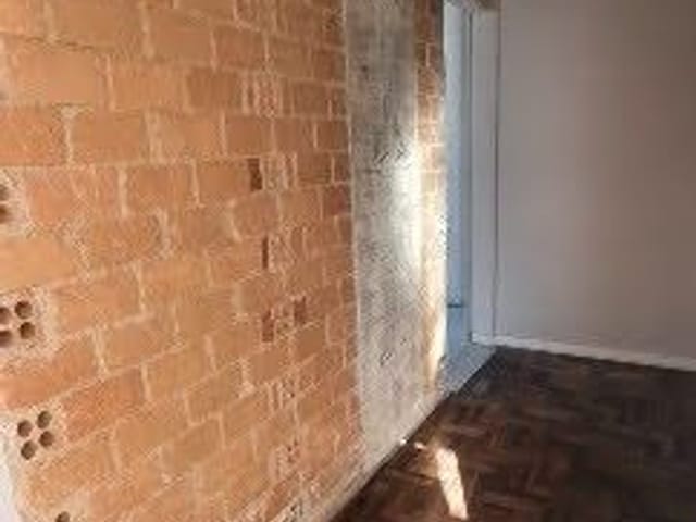 Apartamento 2 quartos e 1 banheiro, à venda, no bairro Centro em Curitiba