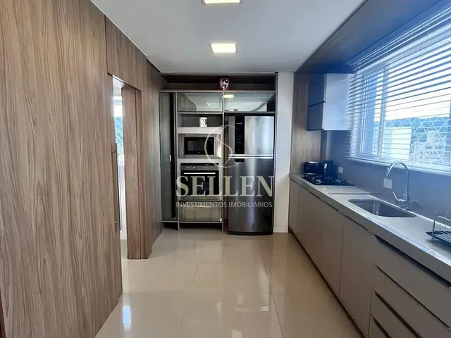 Apartamento 4 quartos e 4 banheiros, para alugar, no bairro Pioneiros em Balneário Camboriú