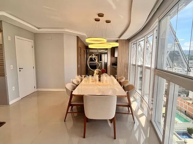 Apartamento 4 quartos e 4 banheiros, para alugar, no bairro Pioneiros em Balneário Camboriú