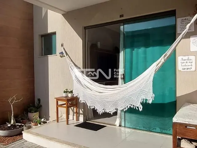Apartamento 2 quartos e 2 banheiros, à venda, no bairro Buraquinho em Lauro de Freitas