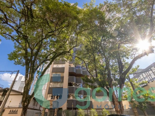 Apartamento 3 quartos e 6 banheiros, à venda, no bairro Centro em Curitiba