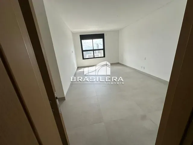 Apartamento com 188m² 4 quartos e 5 banheiros, à venda, no bairro Setor Bueno em Goiânia