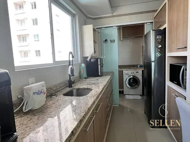Apartamento com 100m² 2 quartos e 2 banheiros, para alugar, no bairro Centro em Balneário Camboriú