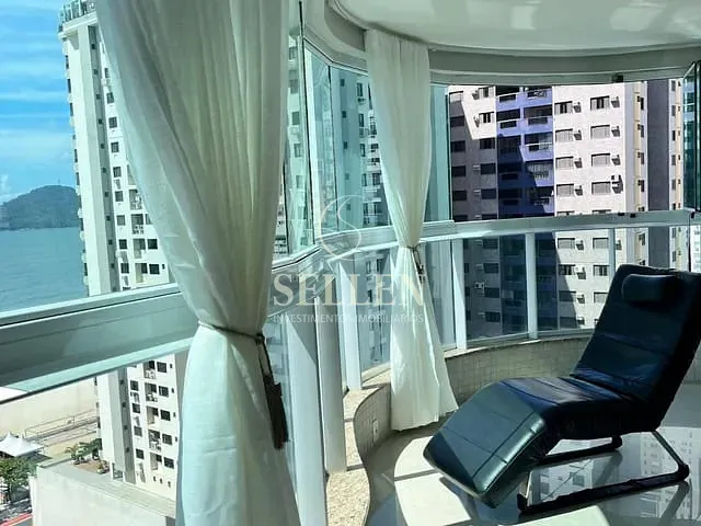 Apartamento com 100m² 2 quartos e 2 banheiros, à venda, no bairro Centro em Balneário Camboriú