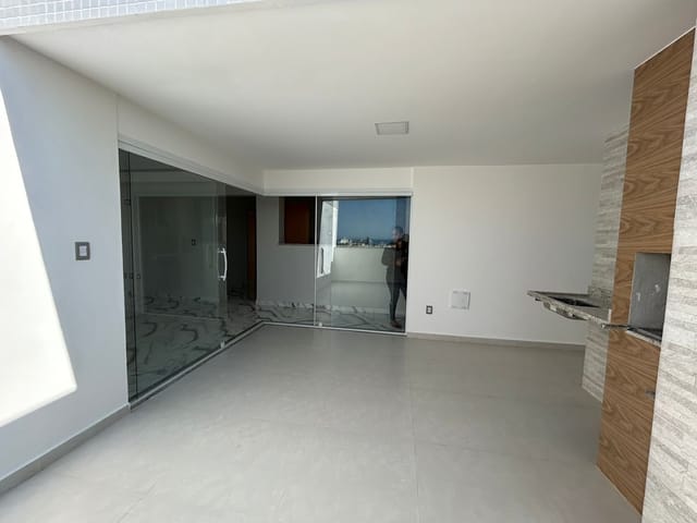Apartamento com 128m² 3 quartos e 2 banheiros, à venda, no bairro Glória em Macaé