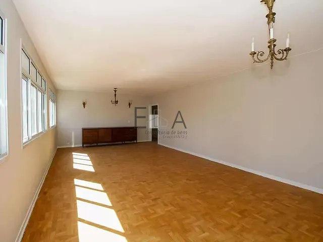 Apartamento com 150m² 3 quartos e 2 banheiros, à venda, no bairro Cerqueira César em São Paulo