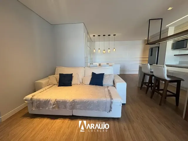 Apartamento com 110m² 3 quartos e 1 banheiro, para alugar, no bairro Centro em Navegantes