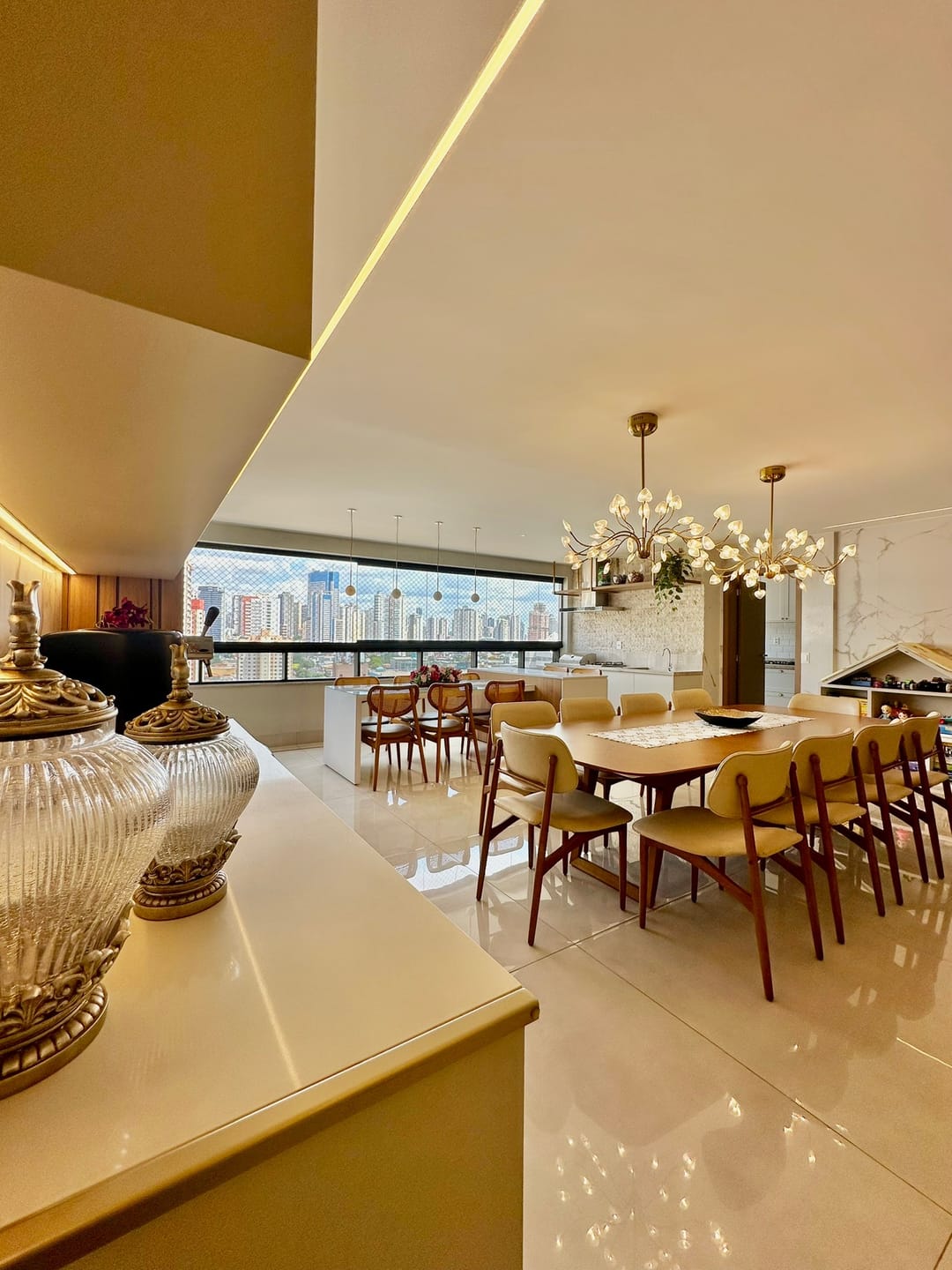 Apartamento à venda com 4 suites, 221 m2, Setor Oeste, Goiânia, GO